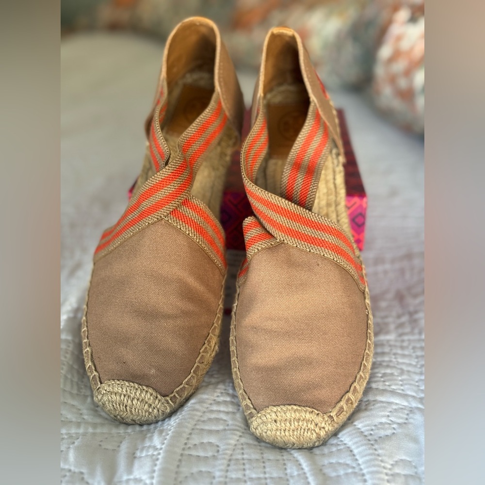 Tory Burch Size 11 Khaki-Poppy Catalina Espadrille
